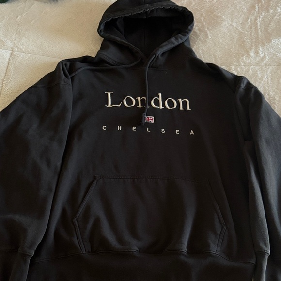 Brandy Melville Tops - Black Oversized Brandy Melville Chelsea London Hoodie